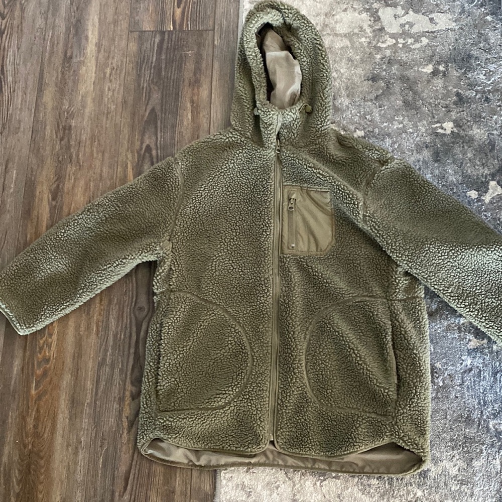 NEVER BEEN WORN H&M Army Green Sherpa Zip Up Jacket